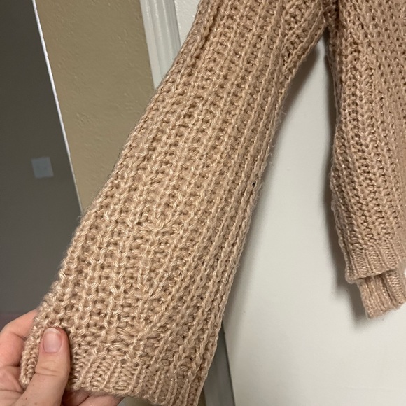 Tan Universal Thread Sweater size L - Picture 8 of 9